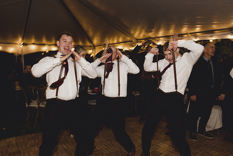 groomsmen dance,