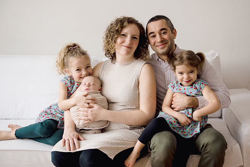 newborn with family in studio, baby pictures, north vancouver