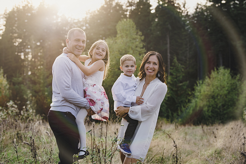 outdoor family session, golden hour pictures